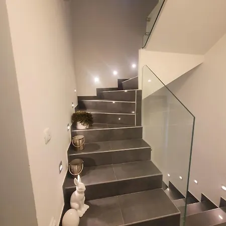 Coco *